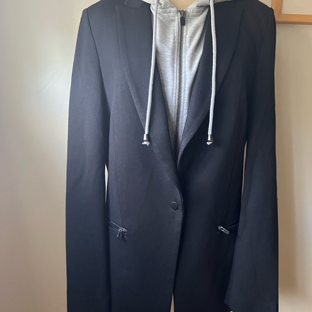 Tart jacket with hoodie insert